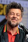 https://upload.wikimedia.org/wikipedia/commons/thumb/5/52/Andy_Serkis_by_Gage_Skidmore_2.jpg/100px-Andy_Serkis_by_Gage_Skidmore_2.jpg